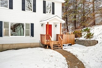 2 Wayne Ave in Stony Point, NY - Building Photo - Building Photo