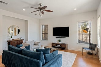 1803 E 18th St in Austin, TX - Building Photo - Building Photo