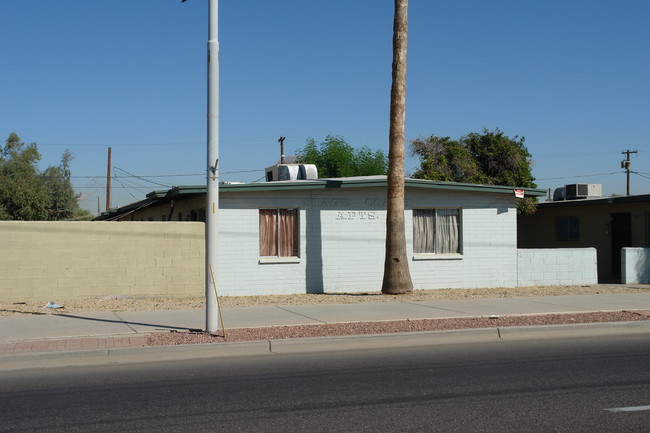 Stage Coach Apartments in Tolleson, AZ - Building Photo - Building Photo