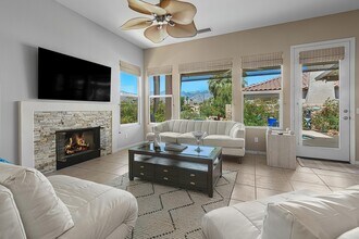 9 Shoreline Dr in Rancho Mirage, CA - Building Photo - Building Photo