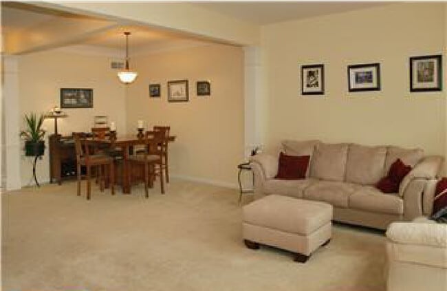 1932 Cavalier Ln in Chester Springs, PA - Building Photo - Building Photo