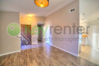 1300 Old W Dr in Sacramento, CA - Building Photo - Building Photo