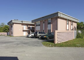 1290 NE 142nd St in North Miami, FL - Building Photo