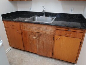 Preston Apartments in Seattle, WA - Building Photo - Building Photo