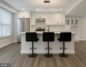 13639 Clarendon Springs Ct in Centreville, VA - Building Photo - Building Photo