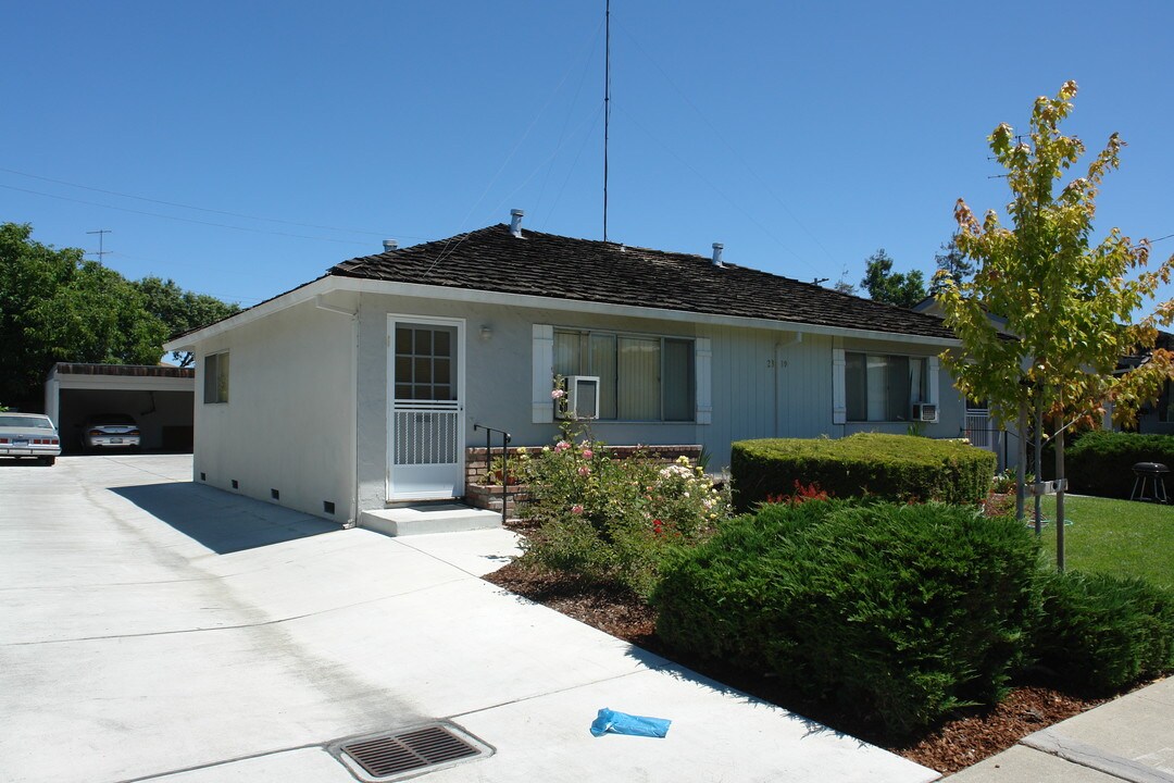 2339 Karen Dr in Santa Clara, CA - Building Photo