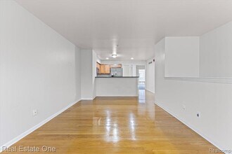 1084 Faulkner in Troy, MI - Building Photo - Building Photo