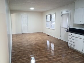 574 Daniel Cir in Jackson, MS - Foto de edificio - Building Photo