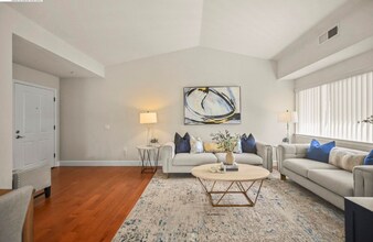 1186 Walker Ave in Walnut Creek, CA - Building Photo - Building Photo