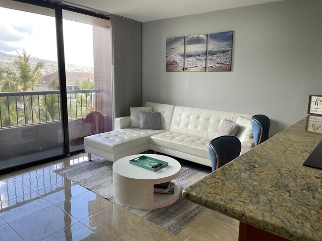 property at 320 Liliuokalani Ave