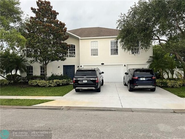 property at 5947 Ridge Lake Cir