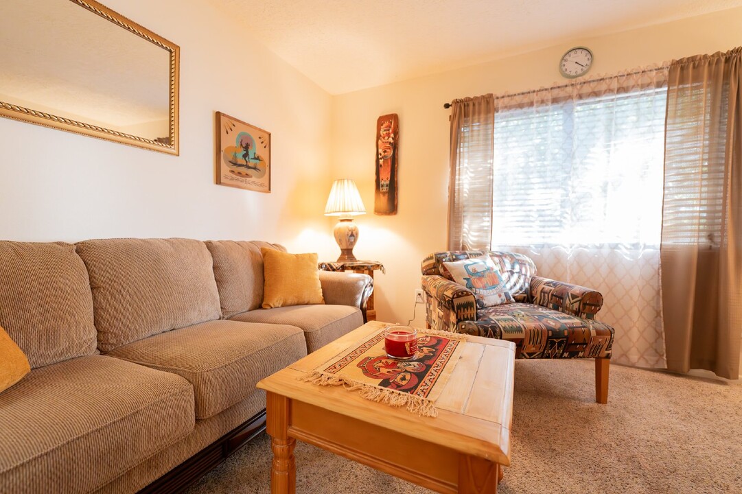 511 Western Cir in Aztec, NM - Building Photo