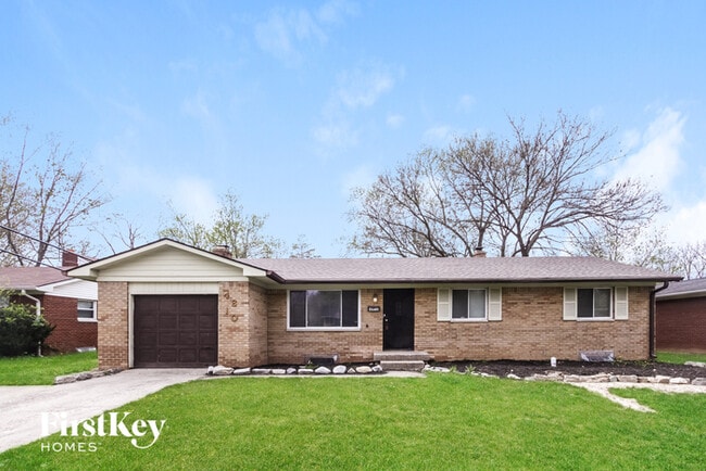 property at 4810 N Kenmore Rd