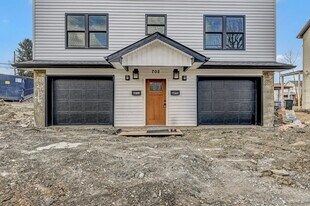 702 E Elm St in Scranton, PA - Building Photo