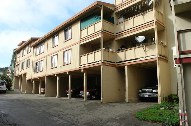 4733 Callan Blvd in Daly City, CA - Building Photo - Building Photo