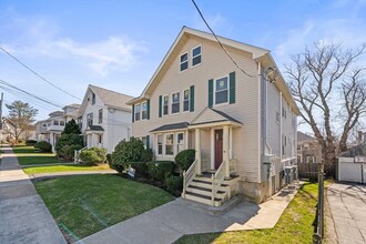 18-20-20 Holden Rd in Belmont, MA - Foto de edificio - Building Photo