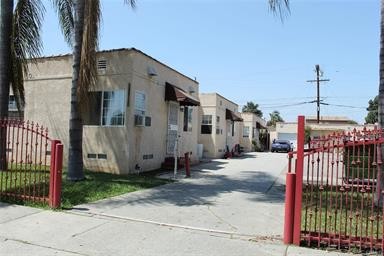 3135 Indiana Ave in South Gate, CA - Building Photo