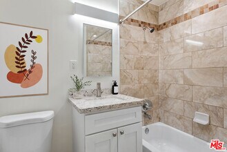 2400 Vanderbilt Ln in Redondo Beach, CA - Building Photo - Building Photo