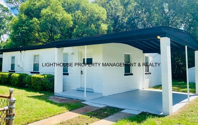 2414 Lantana Ave in Jacksonville, FL - Building Photo - Building Photo