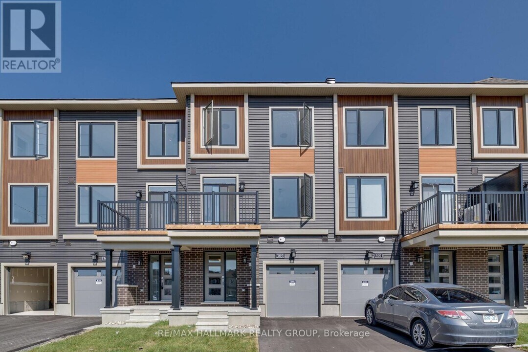 305 Raheen Ct in Ottawa, ON - Building Photo