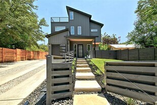 2909 Kuhlman Ave in Austin, TX - Building Photo