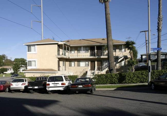 815 Cory Dr in Inglewood, CA - Foto de edificio - Building Photo