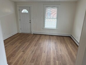 924 N 5th St in Stroudsburg, PA - Building Photo - Building Photo