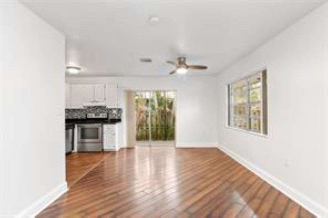 1124 NE 17th Ave, Unit 1 in Fort Lauderdale, FL - Building Photo