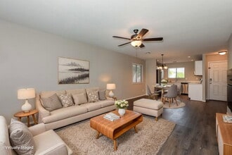 1101 E Desert Rose Trail, Unit 241 in San Tan Valley, AZ - Foto de edificio - Building Photo