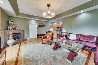 814 W Hubbard St in Chicago, IL - Building Photo - Building Photo