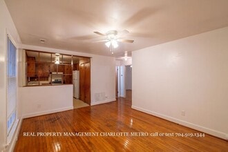 3025 Amity Garden Ct in Charlotte, NC - Building Photo - Building Photo