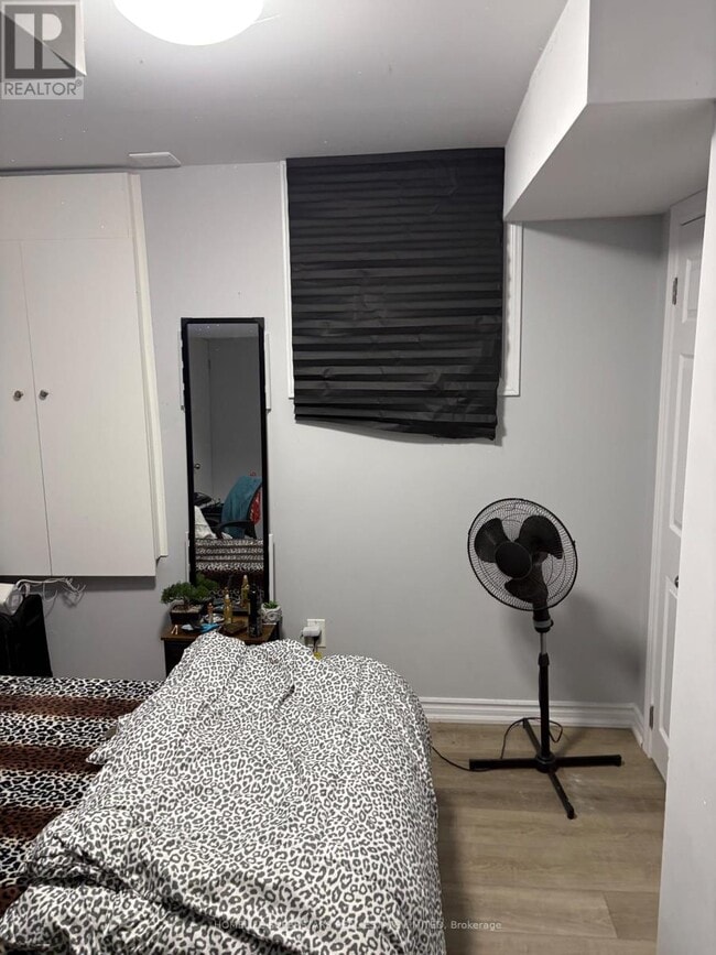 property at 31 Daden Oaks Dr