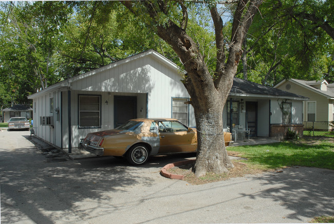 Lavender Oaks in Houston, TX - Building Photo - Building Photo