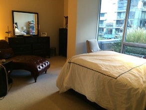 3570 S River Pky, Unit 313 in Portland, OR - Foto de edificio - Building Photo