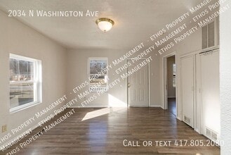 2034 N Washington Ave in Springfield, MO - Building Photo - Building Photo
