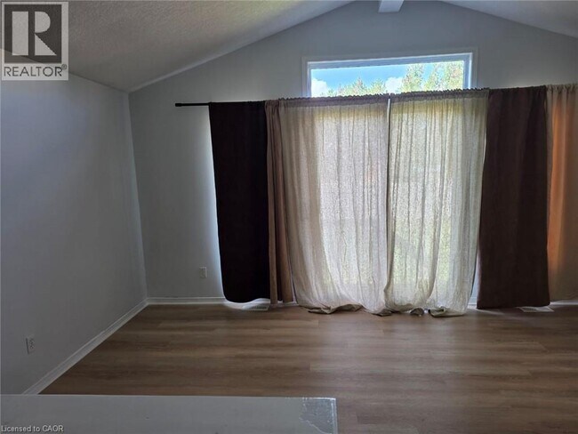 271 Activa Ave in Kitchener, ON - Building Photo - Building Photo