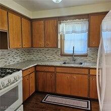 13710 Rybak Ave in Garfield Heights, OH - Building Photo - Building Photo