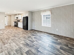 617 Kilkenny Dr in Utica, NY - Building Photo - Building Photo