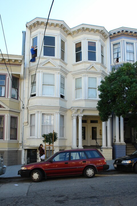 634-638 Clayton St in San Francisco, CA - Building Photo