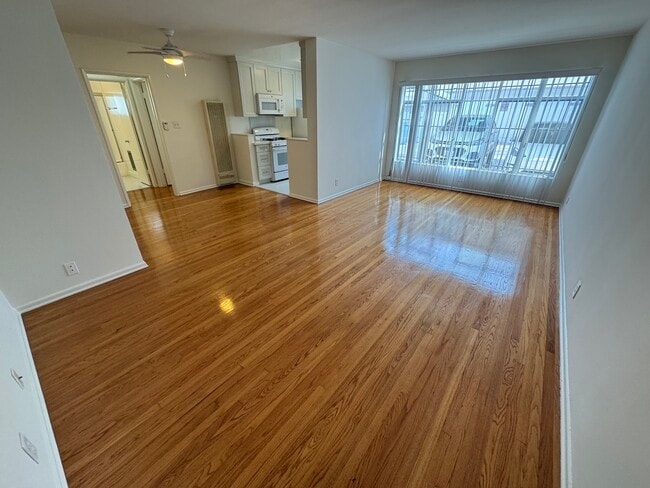 11662 Sunset Blvd in Los Angeles, CA - Building Photo - Building Photo