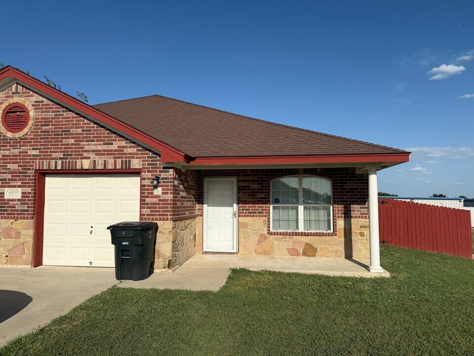 4100 Elms Run Cir in Killeen, TX - Building Photo