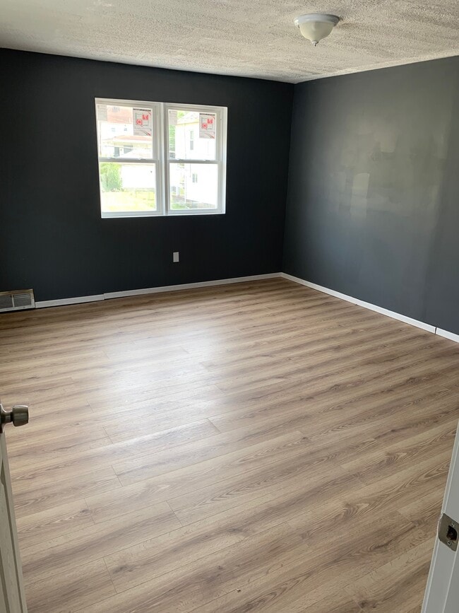 36 Wilson Ave in Uniontown, PA - Building Photo - Building Photo