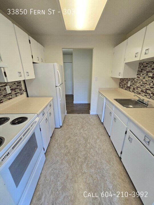 33850 Fern St in Abbotsford, BC - Building Photo