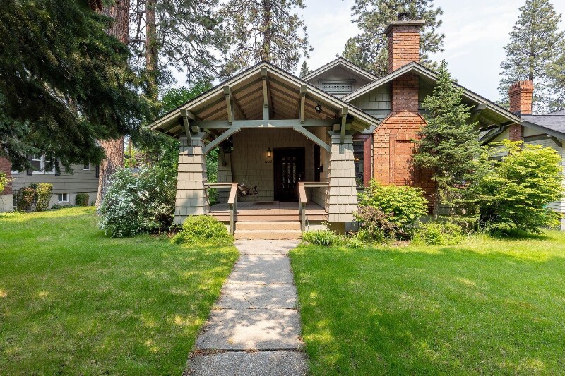 1022 W 19th Ave in Spokane, WA - Foto de edificio