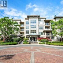 8180 Jones Rd in Richmond, BC - Building Photo