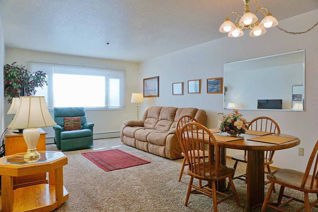 310 E 11th Ave in Anchorage, AK - Building Photo