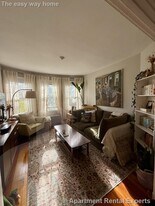 9 Eustis St in Cambridge, MA - Building Photo