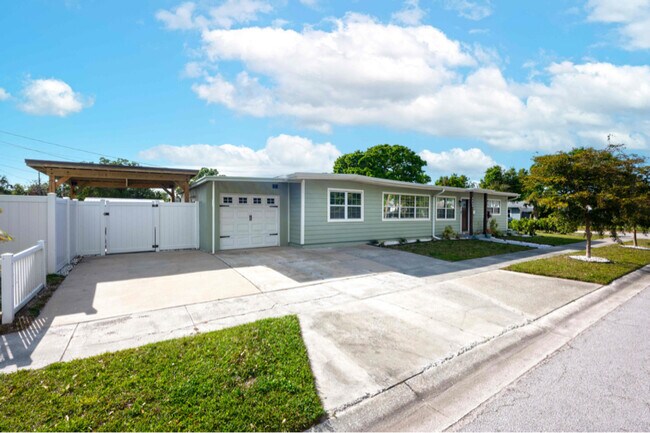 3430 14th St N in St. Petersburg, FL - Building Photo - Building Photo