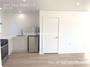 3811 Gold St in Los Alamos, NM - Foto de edificio - Building Photo