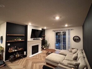 2926 S Ginger St in Cornelius, OR - Building Photo - Building Photo